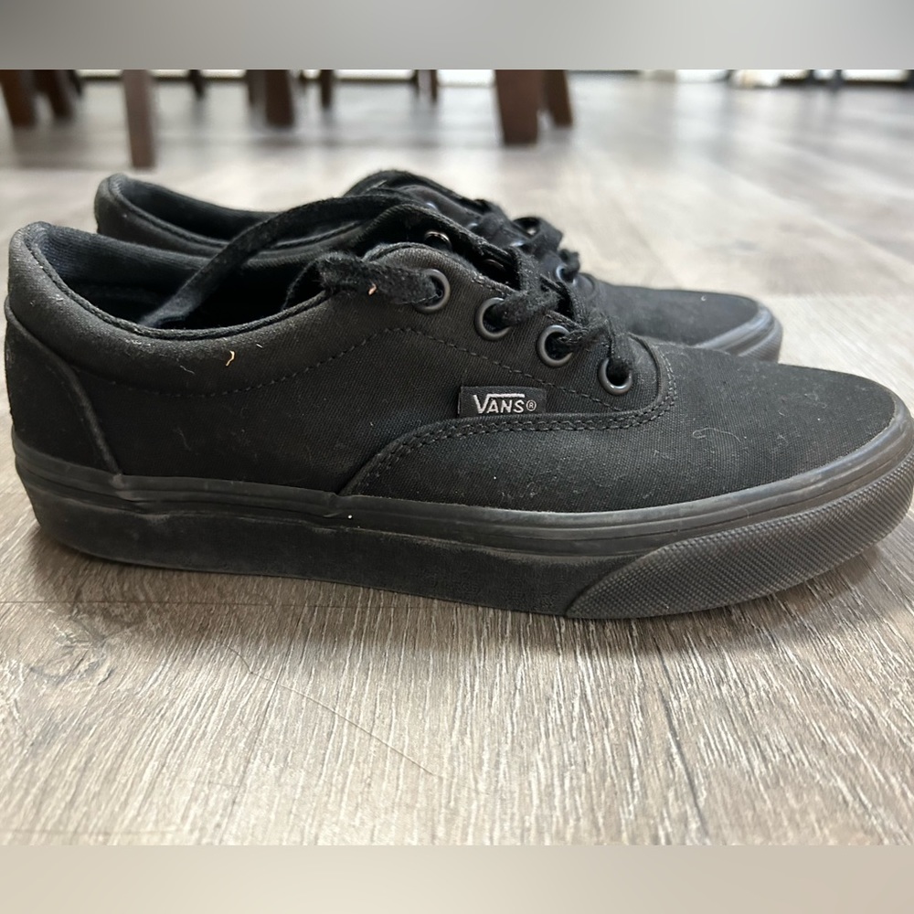 Black Vans women's 6
